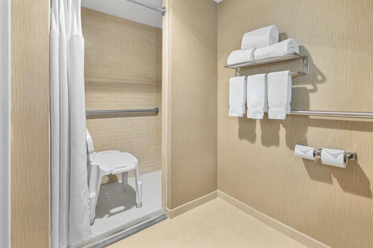 Crowne Plaza Greenville By Ihg Buitenkant foto