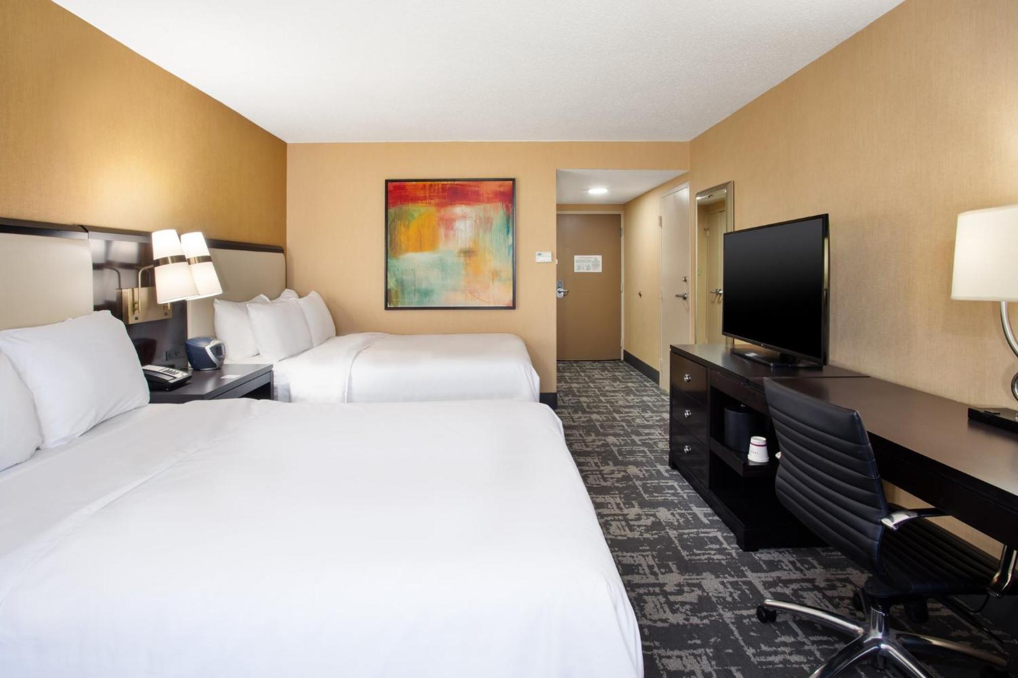 Crowne Plaza Greenville By Ihg Buitenkant foto