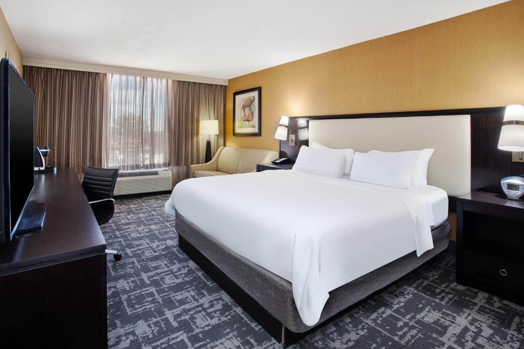 Crowne Plaza Greenville By Ihg Buitenkant foto